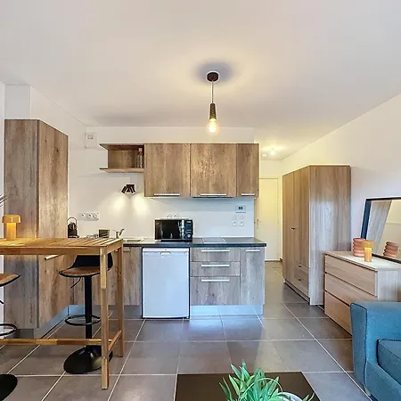 Avec Piscine * Tolón